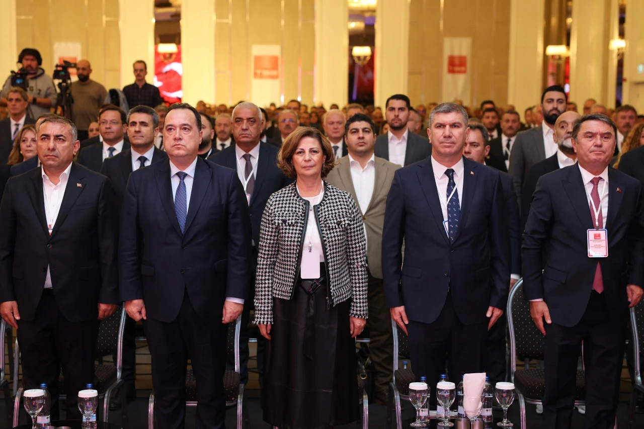 ÜNLÜCE “YEREL YÖNETİMLER, DEMOKRASİNİN EN GÜÇLÜ HALKASIDIR”