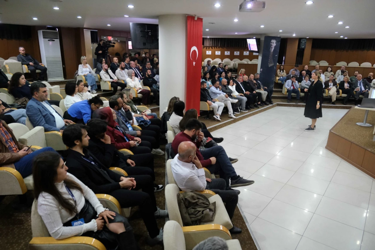 GAYRİMENKUL SEKTÖRÜNDEKİ ÜYELERE MARKA OLMANIN YOLLARI ANLATILDI