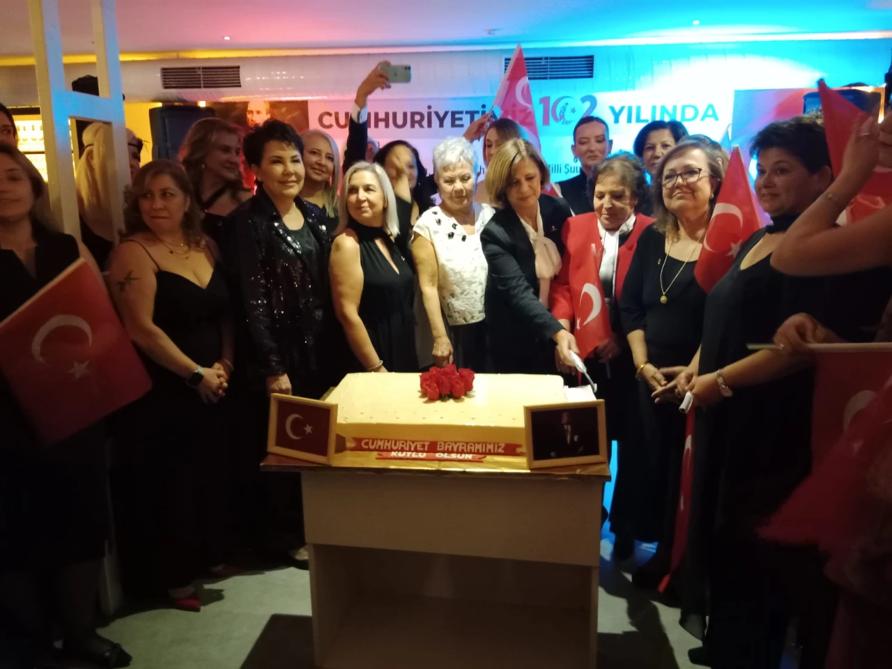 AHBAPLAR CUMHURİYET BAYRAMINI COŞKUYLA KUTLADI