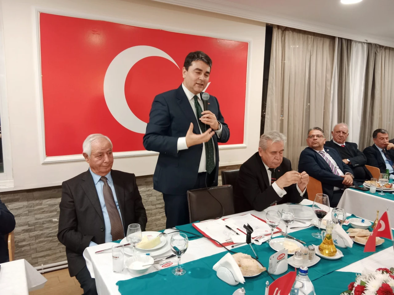 DP GENEL BAŞKANI UYSAL AHBAPLARIN KONUĞU OLDU