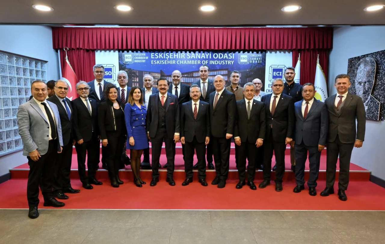 HİSARCIKLIOĞLU: ESKİŞEHİR SANAYİ ODASI ELDE ETTİĞİ KÜRESEL BAŞARILARLA ÖRNEK OLUYOR