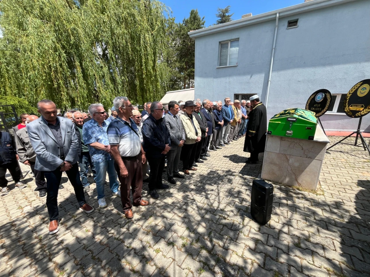 Gazeteci Hüsnü Arslan’ın kardeşi toprağı verildi
