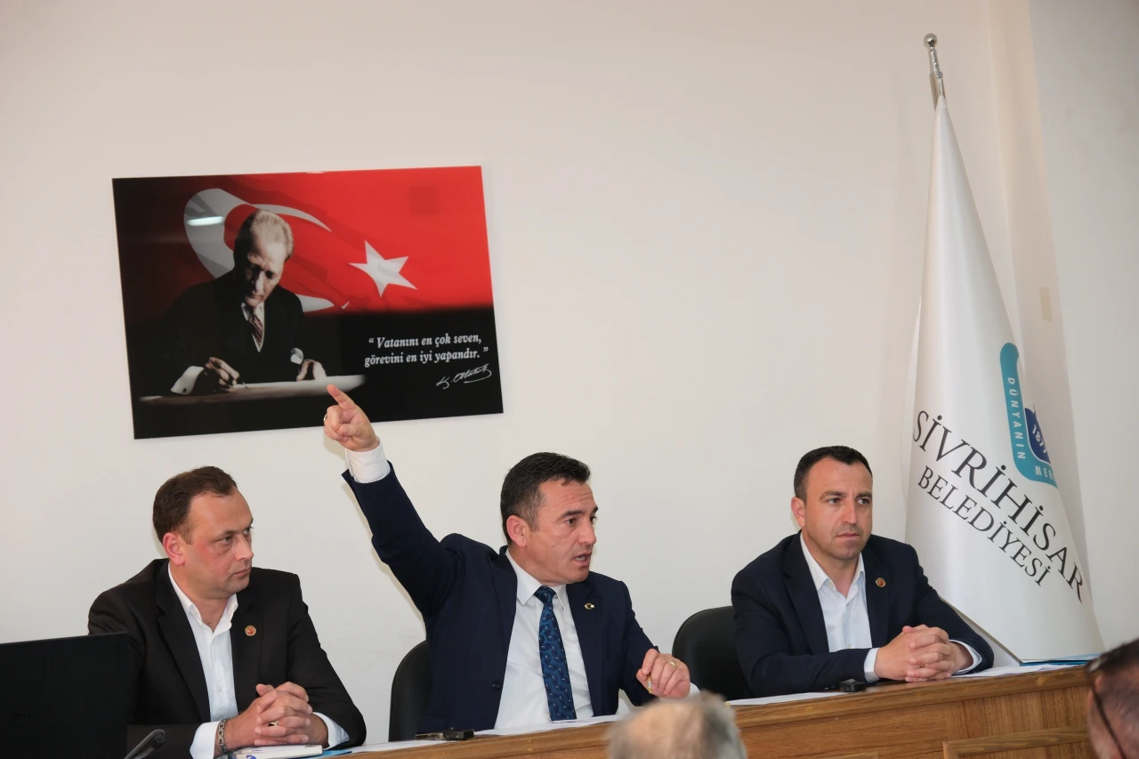 Başkan Dökmeci’den AK Parti Sivrihisar ilçe başkanına sert yanıt