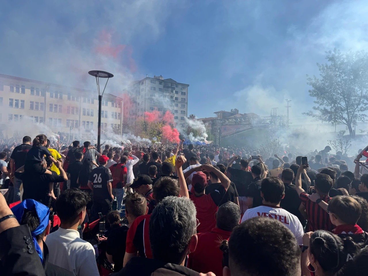 Eskişehir'de şampiyonluk böyle kutlandı