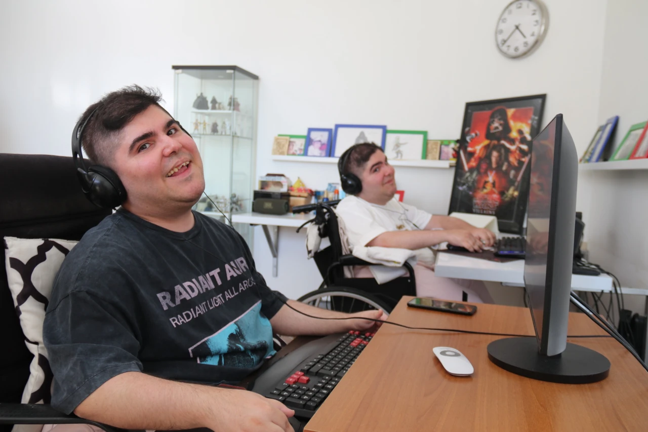 Yalnızca parmaklarını kullanarak bin parça bestelediler