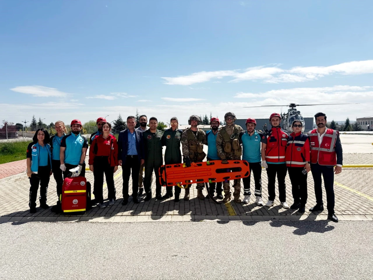 Helikopterli tatbikatta nefes kesen anlar