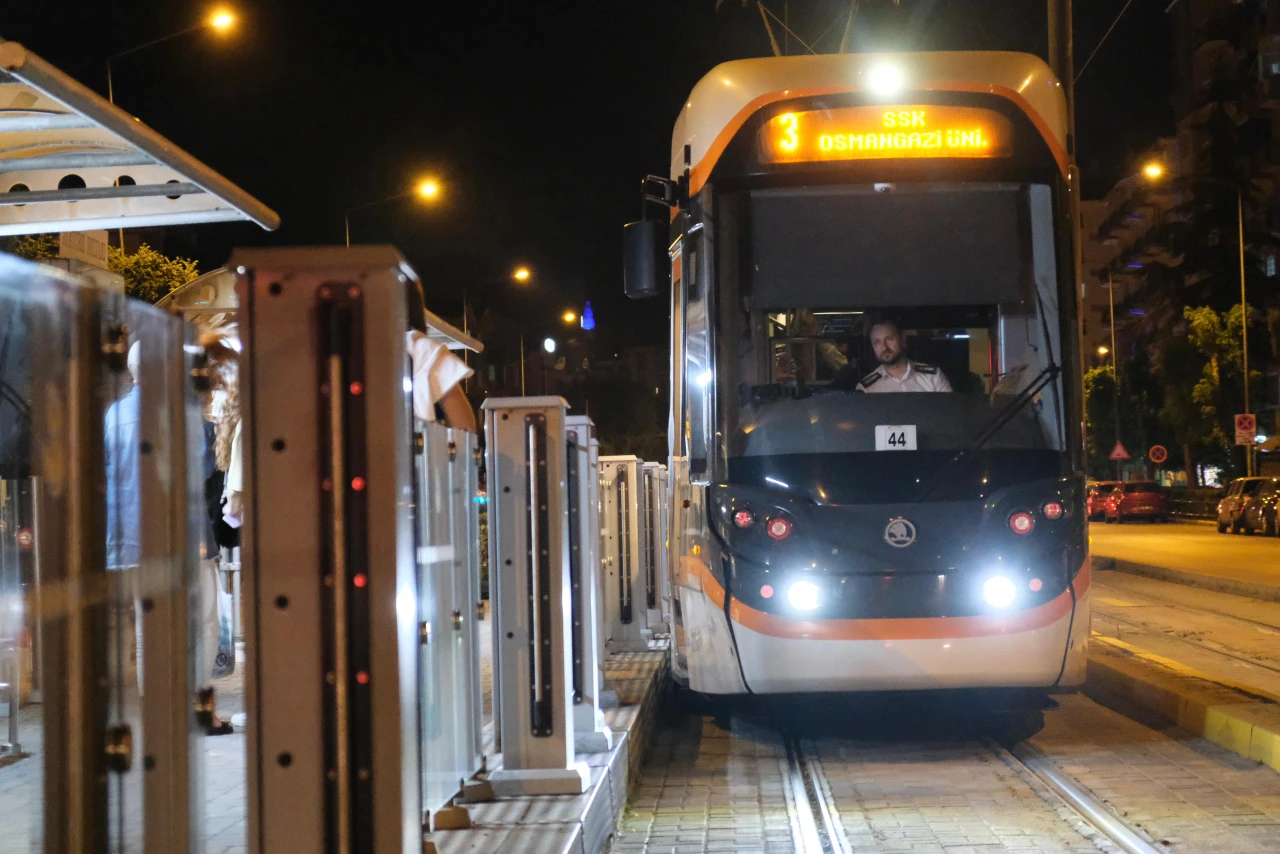Gece seferleriyle 1 yılda 222 bin yolcu taşındı