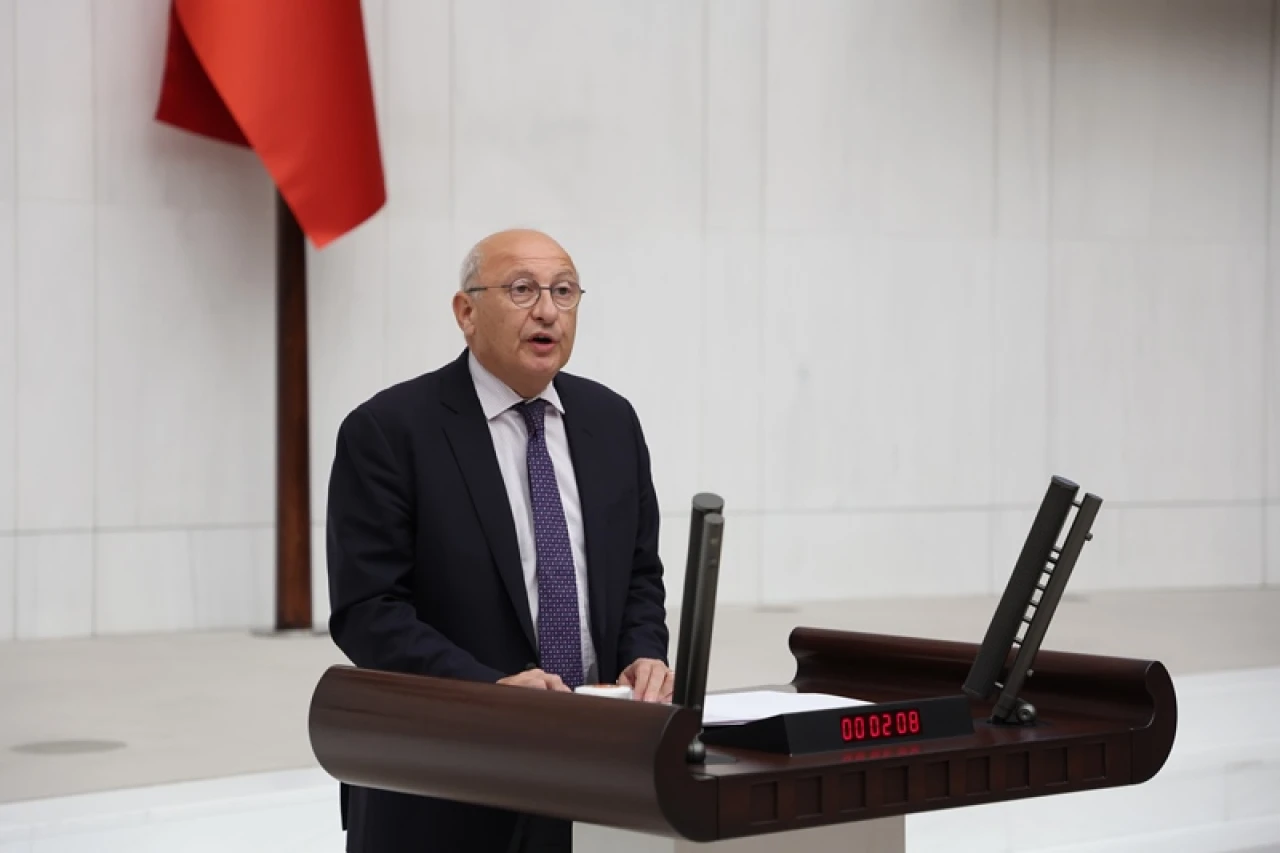 Çakırözer’den TRT’ye ağır eleştiri