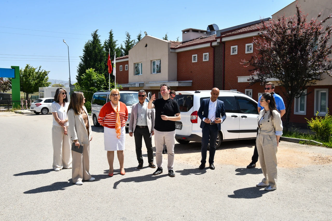 Tepebaşı Belediyesi’nin projelerini incelediler