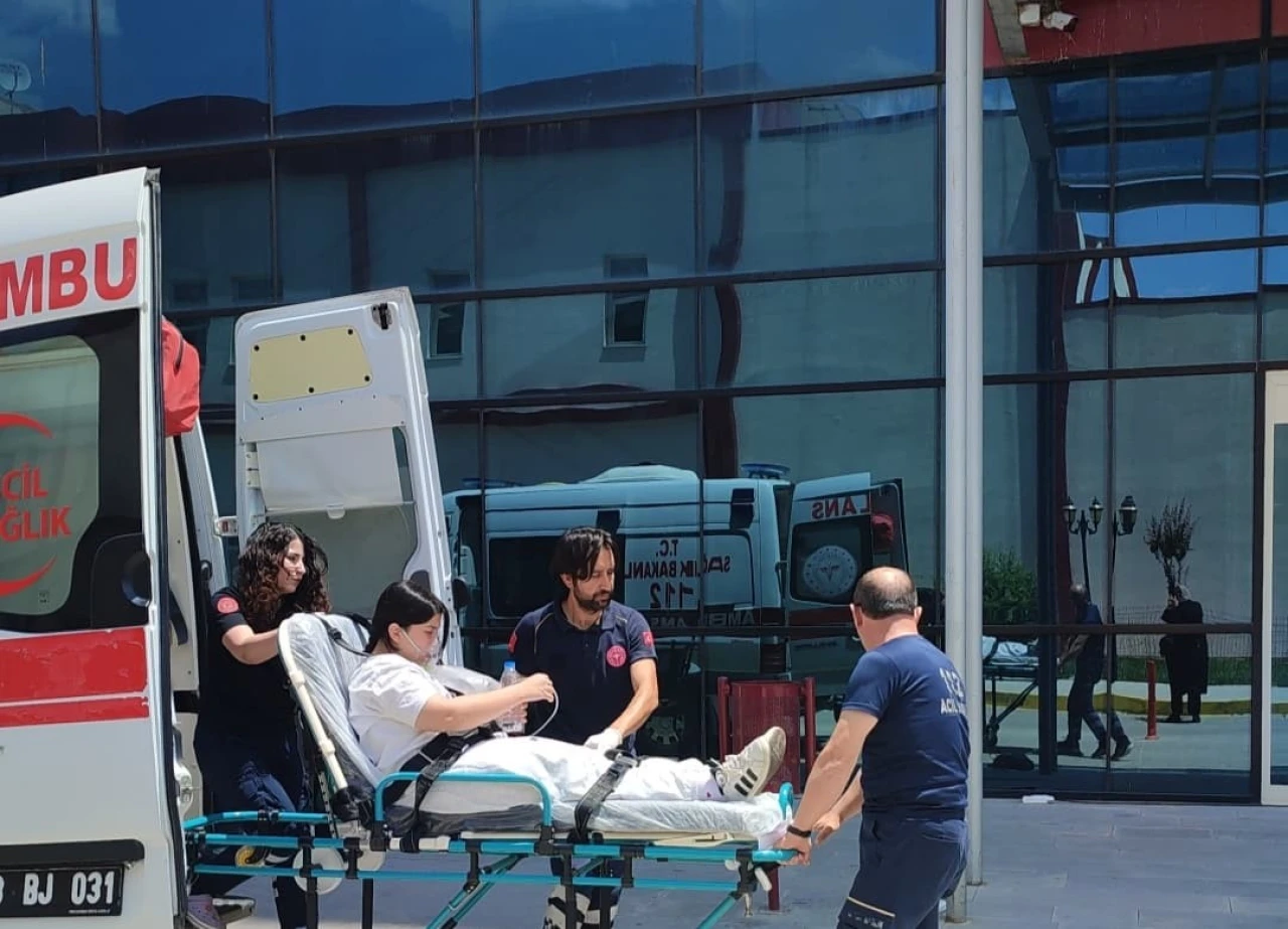 YKS'YE 2 GÜN BOYUNCA AMBULANSLA GİDİP GELDİ