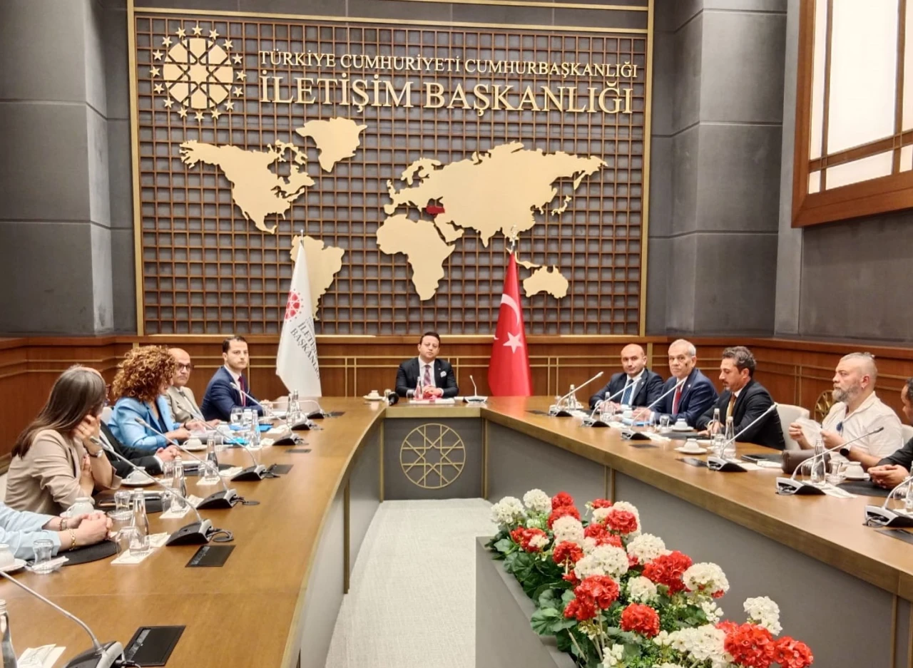 "ANADOLU BASINININ SORUNLARI ARTIYOR"