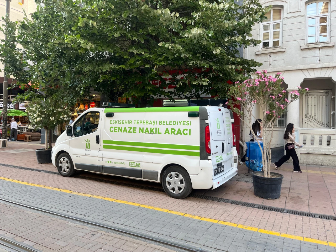 EVİNDE ÖLÜ BULUNAN DOKTOR KANSER ÜZERİNDE ÇALIŞIYORMUŞ