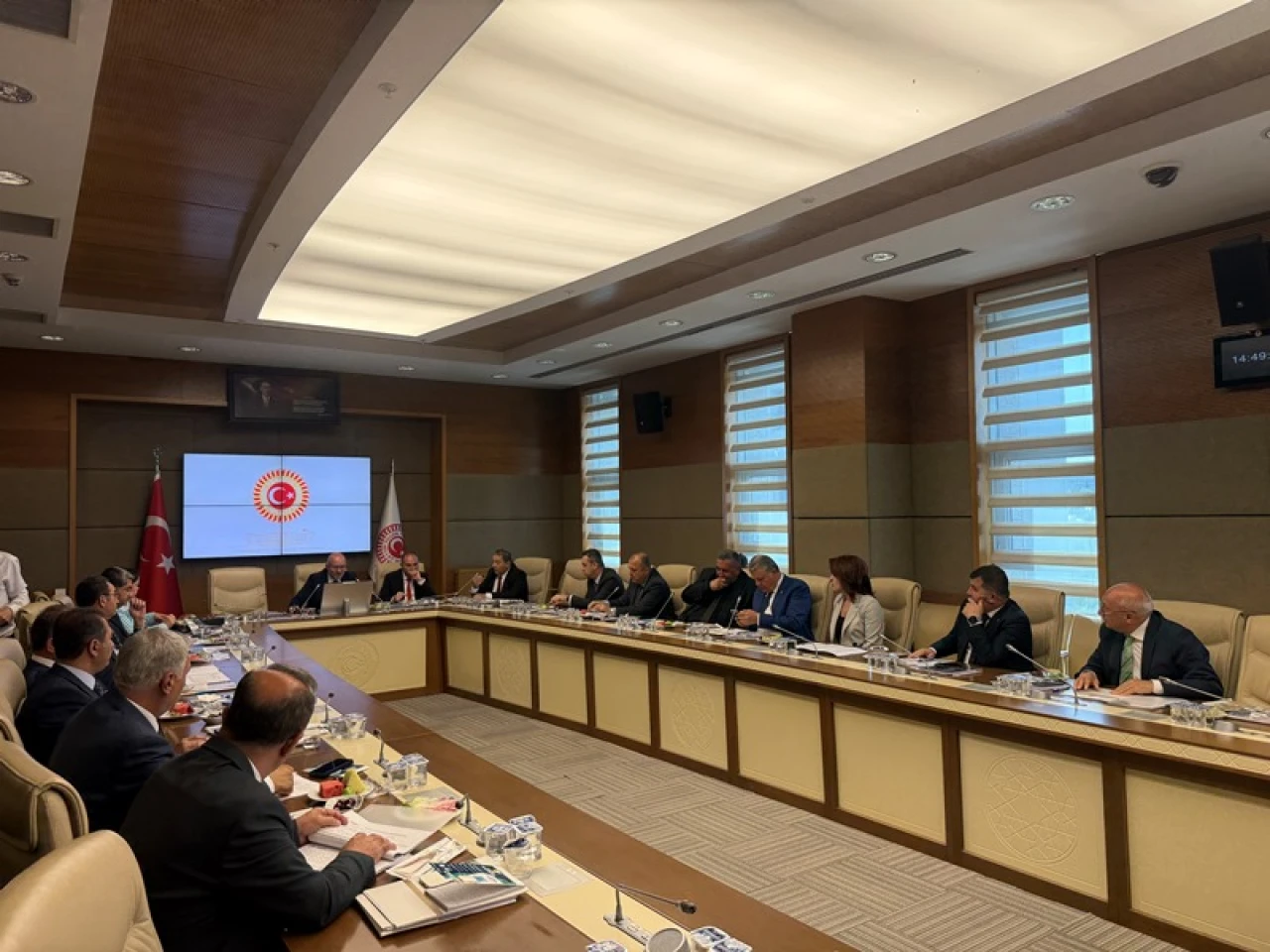 MİHALIÇÇIK’TA KİRAZ ÜRETİCİLERİNİN ZARARI 1,5 MİLYAR LİRA