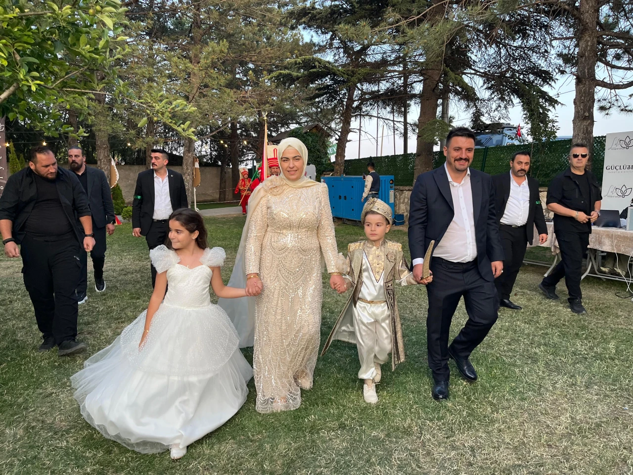 COŞKU SEVGİ VE BİRLİKTELİK BU DÜĞÜNDE BULUŞTU