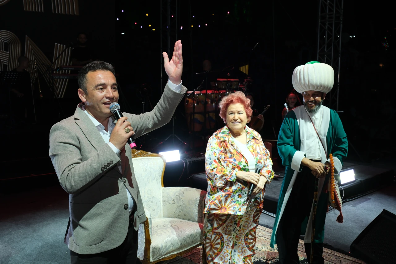NASREDDİN HOCA FESTİVALİ SELDA BAĞCAN’IN KONSERİYLE SONA ERDİ