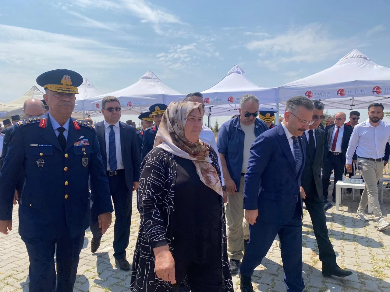 15 TEMMUZ ŞEHİDİ FATİH DALGIÇ KABRİ BAŞINDA DUALARLA ANILDI