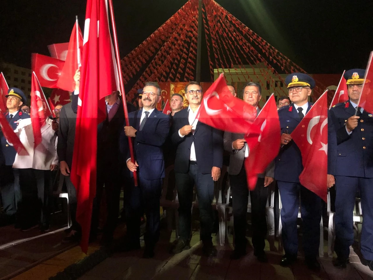 ESKİŞEHİR’DE 15 TEMMUZ ANMA PROGRAMI GERÇEKLEŞTİRİLDİ
