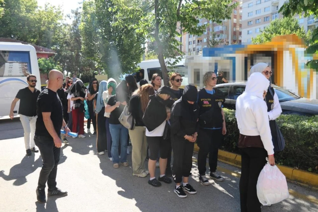 FUHUŞ OPERASYONUNDA 11 KİŞİ TUTUKLANDI