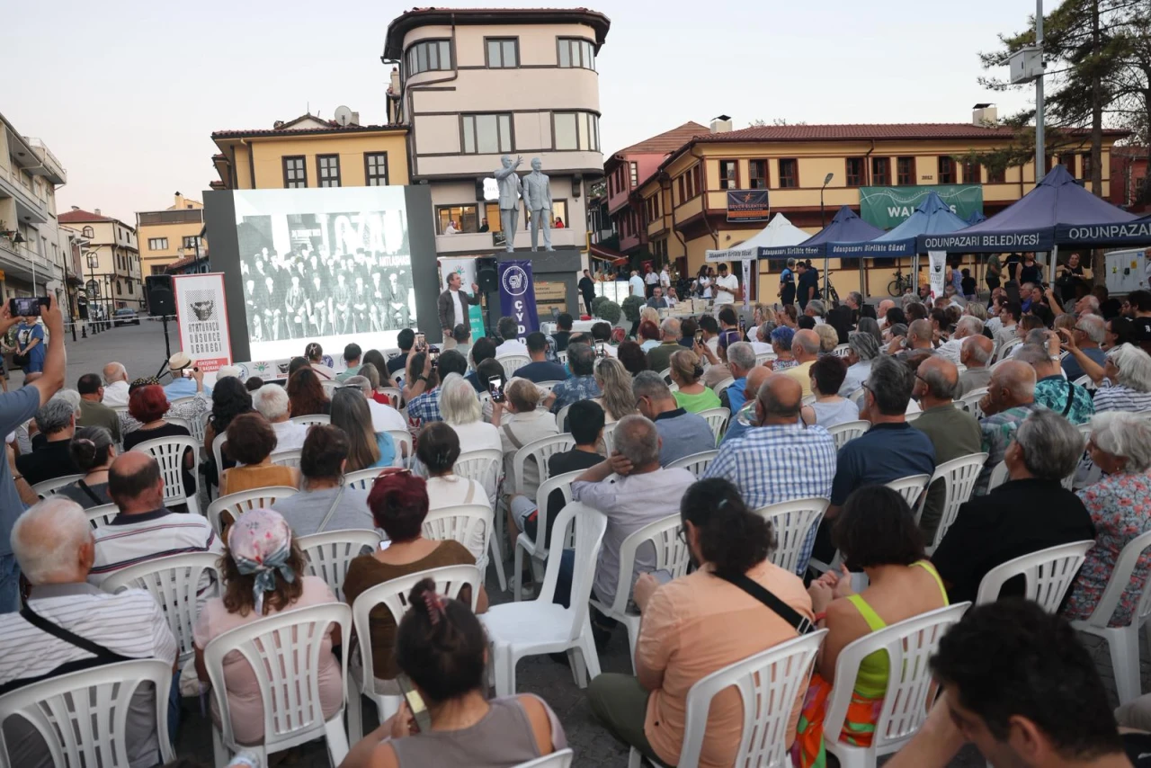 SİNAN MEYDAN ODUNPAZARI’NDA LOZAN’I ANLATTI