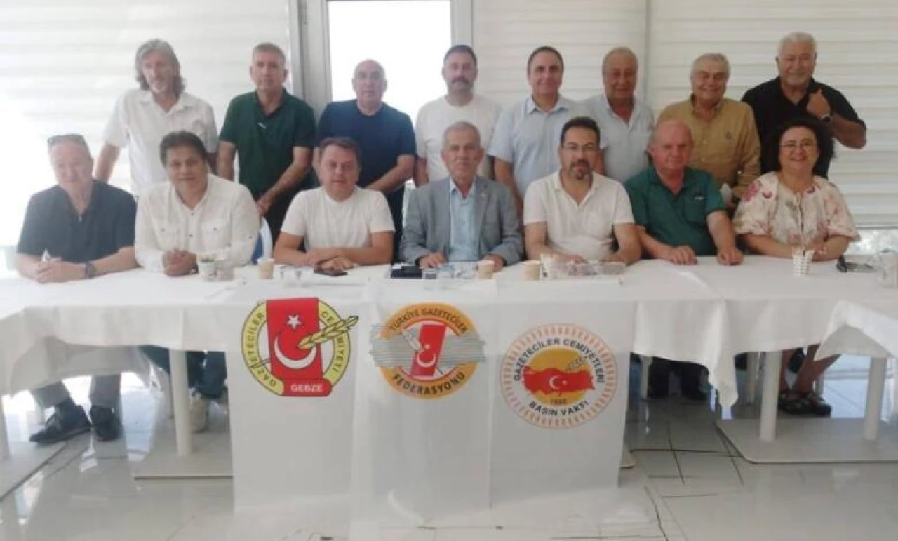 Gazetecilik Mesleğinin Sorunları Tartışıldı