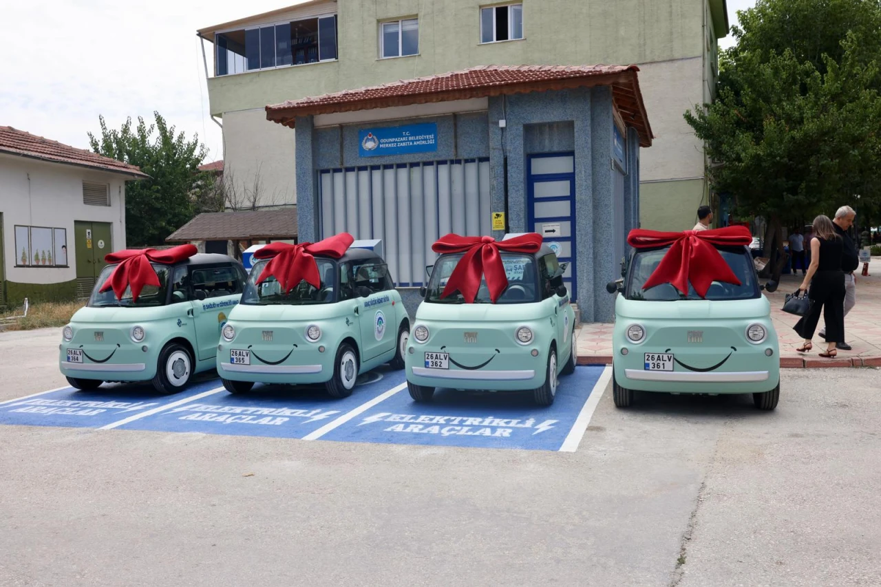 BELEDİYEYE TASARRUFLU VE ÇEVRE DOSTU ARAÇLAR