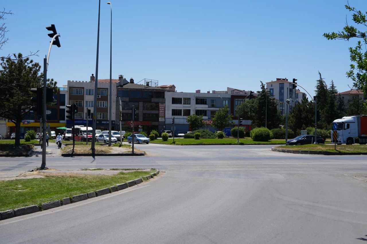 TEPEBAŞI KAVŞAĞI 1 AY SÜREYLE KAPATILIYOR