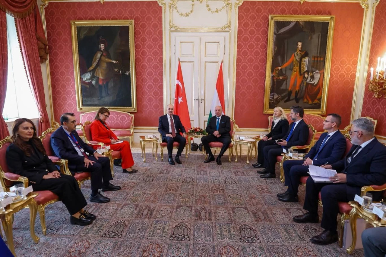 TBMM HEYETİ VE FATİH DÖNMEZ’DEN MACARİSTAN’A TARİHİ ZİYARET