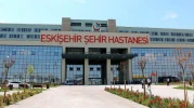 ESKİŞEHİR ŞEHİR HASTANESİ’NDE OPERASYON 20 DOKTOR GÖZALTINDA
