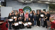 Odunpazarı Belediyesi Sunuculuk Atölyesi’nden mezuniyet coşkusu