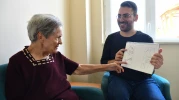 ALZHEİMER HASTALARI DİL BECERİLERİNİ GELİŞTİRİYOR
