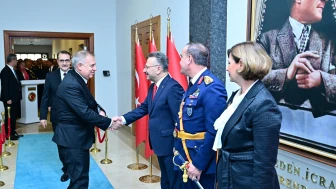 VALİ AKSOY, 29 EKİM CUMHURİYET BAYRAMI TEBRİKLERİNİ KABUL ETTİ