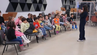 ÇOCUKLARA MÜZİĞİ SEVDİREN MERKEZ