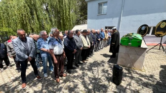 Gazeteci Hüsnü Arslan’ın kardeşi toprağı verildi