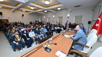 Eskişehir Valisi Hüseyin Aksoy temsilci gençleri ağırladı