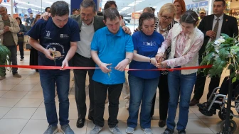“Eksiksiz Biz” sergisi beğeniye sunuldu