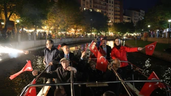 Porsuk Çayı’nda coşkulu Fener Alayı