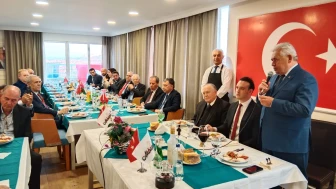 Ahbaplar toplantısında Türk  ve Dünya ekonomisi ele alındı