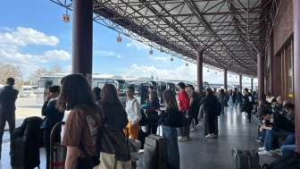 Otogarda bayram yoğunluğuna karşı ek seferler konuldu