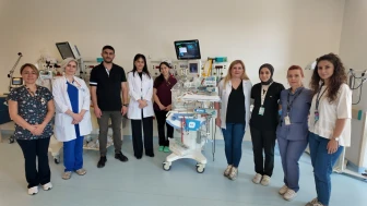Yenidoğan bebekte nadir görülen ameliyat başarıyla gerçekleştirildi