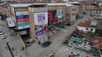 FERDİ ZEYREK’İN İSMİ TEPEBAŞI’NDA YAŞAYACAK