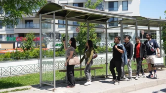 ESKİŞEHİR'DE TOPLU TAŞIMADA DİJİTAL  DÖNÜŞÜM AKILLI DURAKLAR HİZMETTE