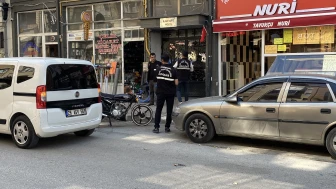 YAŞLI ADAM EVİNDE ÖLÜ BULUNDU