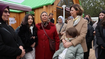 BAŞKAN ÜNLÜCE: “KADINLARIN YÜZÜ GÜLERSE BİZİM DE GÜLER”