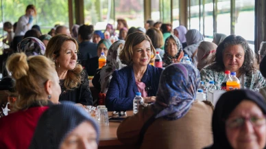 Başkan Ünlüce’den şehit annelerine “Her zaman başımızın tacısınız”