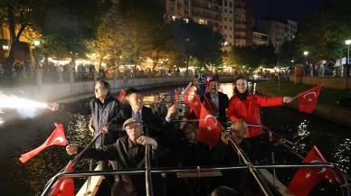 Porsuk Çayı’nda coşkulu Fener Alayı