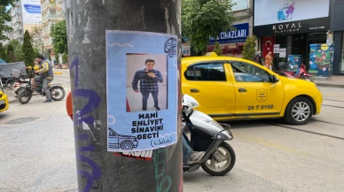 ESKİŞEHİR’DEKİ İLGİNÇ AFİŞ GÖRENLERİ GÜLÜMSETTİ
