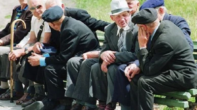 DİLBAZ: EMEKLİ GÜN MÜ GÖRÜYOR?