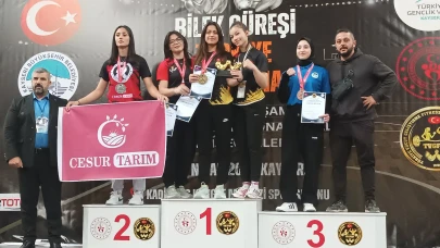 Eskişehir'li sporcudan çifte şampiyonluk