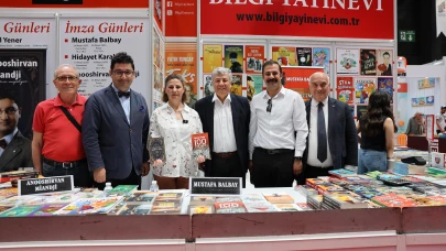 Başkan Ünlüce Kitap Fuarı’nda ünlü konuklarla