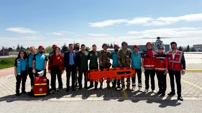 Helikopterli tatbikatta nefes kesen anlar